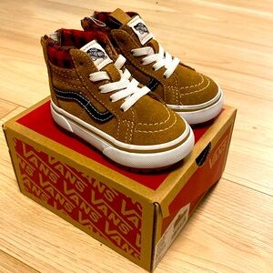 BRAND NEW Baby VANS Hightop Sneakers